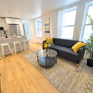 Apartment Bright And Large 3 Bedr Downtown 2mins To Metro, Montreal
