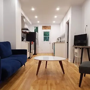Homestay Check-in 1pm To 11pm Ii B, Montreal