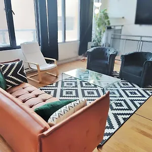 Apartment Middle Of Loft, Montreal