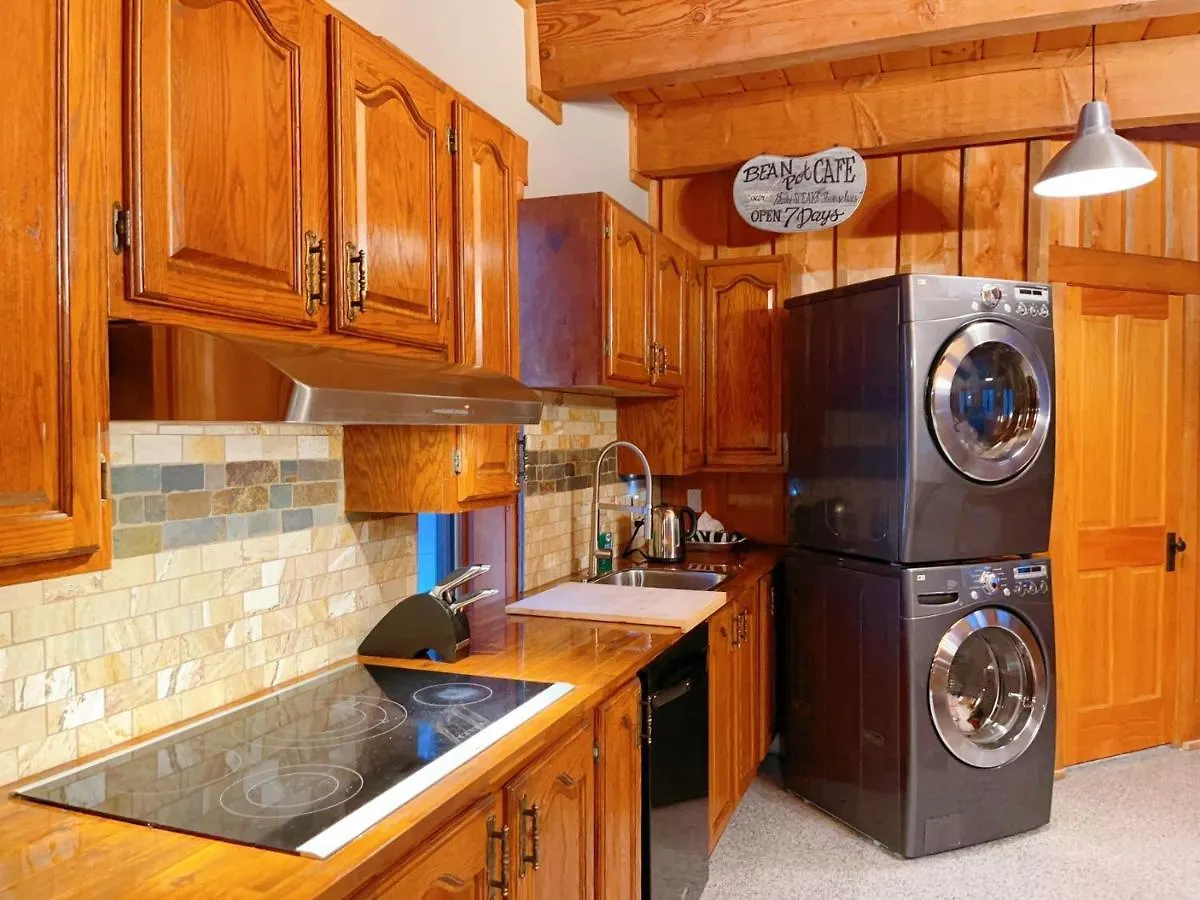 Holiday home Lulu'S Chalet Villa Montreal